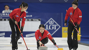 依然能够在 依然能够在